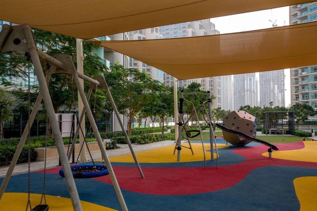 Stylish 2br In Downtown With Sea And Views Dubai