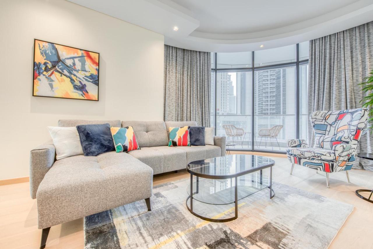 Apartment Rh- Downtown Oasis, Spacious 01 Bedroom In Downtown Near Mall *