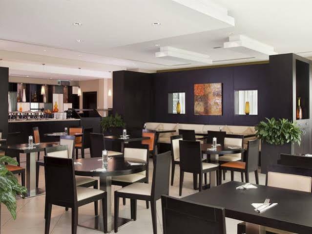 Holiday Express Dubai, Jumeirah By Ihg Dubai