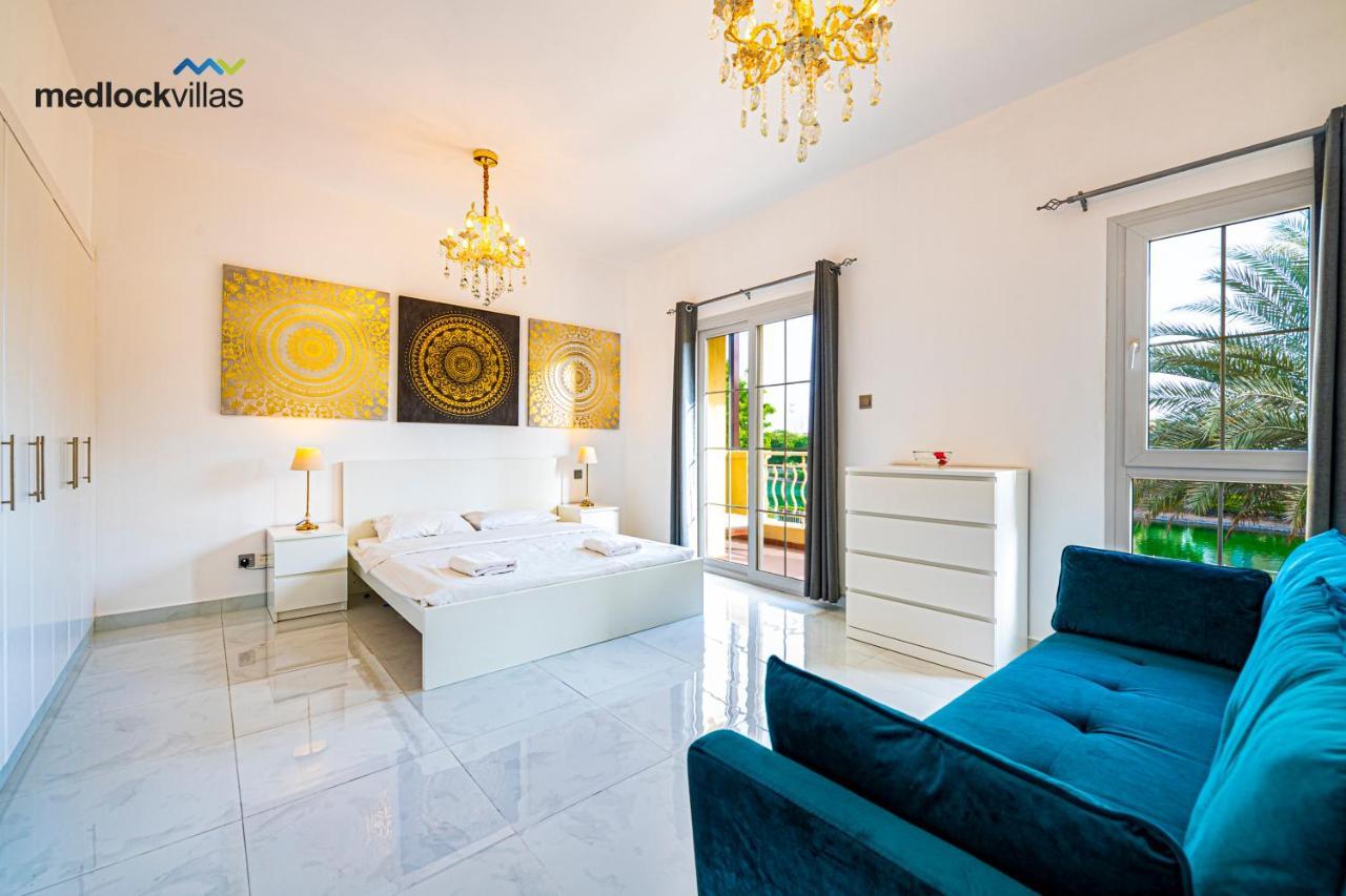 Villa Private Pool Villas By Medlock Holiday Homes Dubai