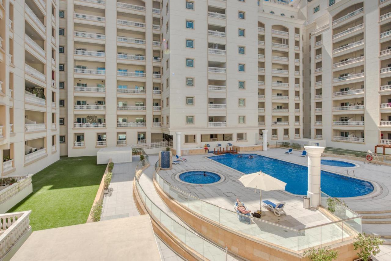 Apartment Pool View 2 Bedrooms At Plaza Residences
