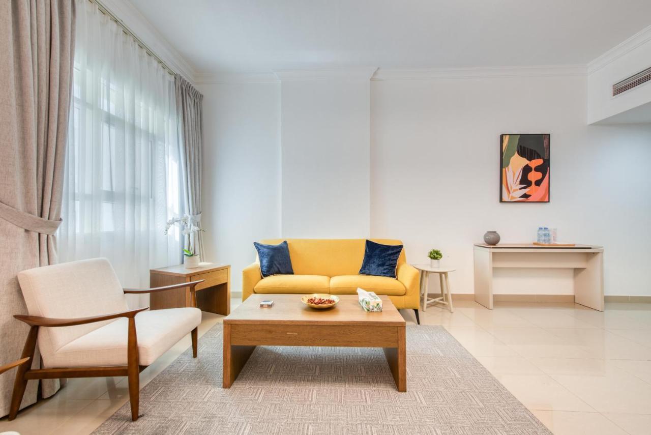 Pool View 2 Bedrooms At Plaza Residences
