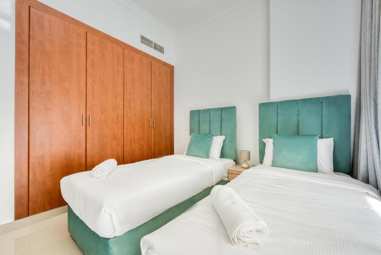 Apartment Pool View 2 Bedrooms At Plaza Residences