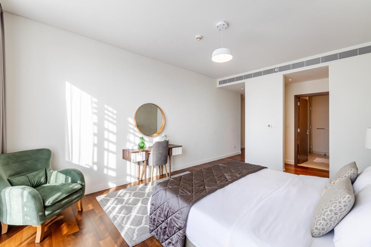 Huge 3 Beds Perfect For Families Walk B9 Apartment Dubai