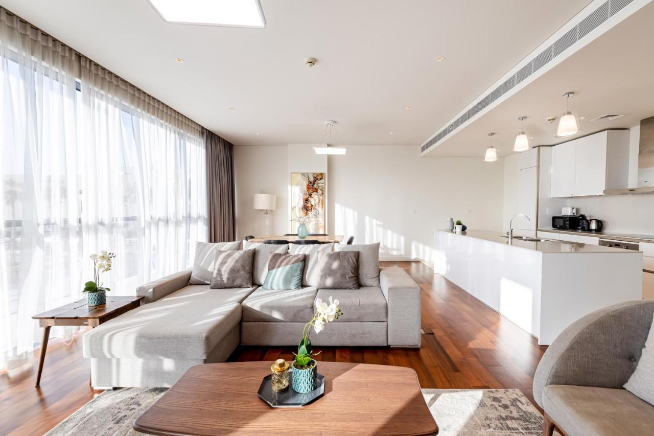 Huge 3 Beds Perfect For Families Walk B9 Apartment Dubai