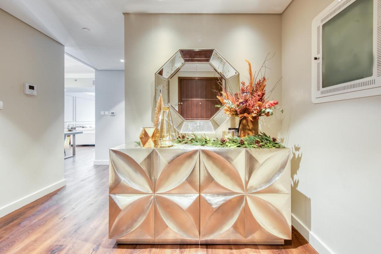 Luxurious 3 Bedroom In Boulevard Point, Connected To Mall Dubai