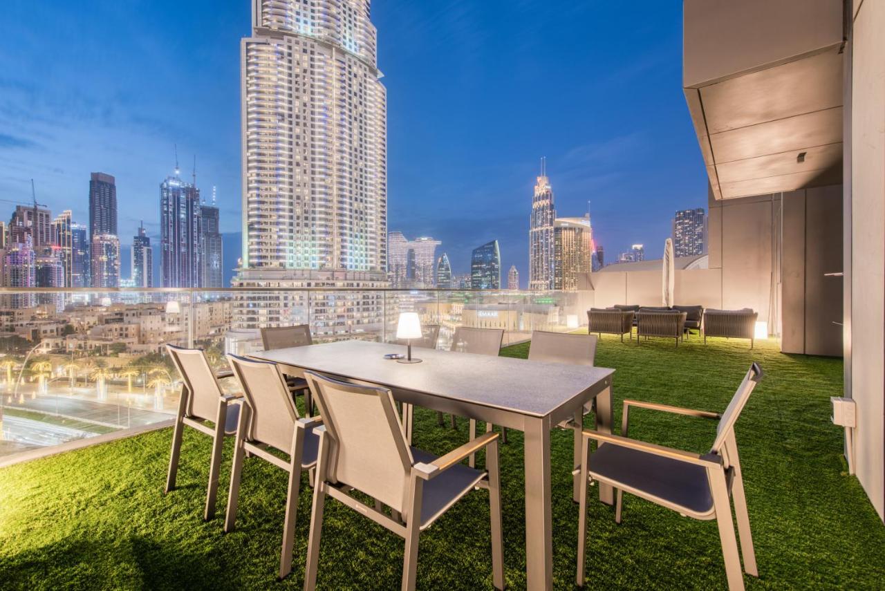 Luxurious 3 Bedroom In Boulevard Point, Connected To Mall Apartment