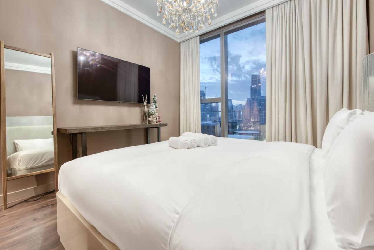 Luxurious 3 Bedroom In Boulevard Point, Connected To Mall * Dubai