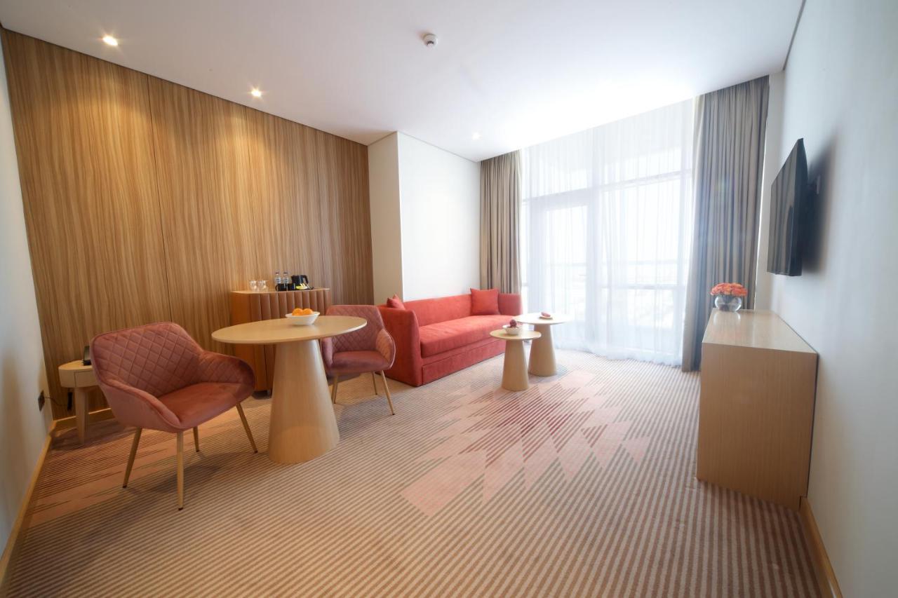 Hotel Novotel Jumeirah Village Triangle 4*