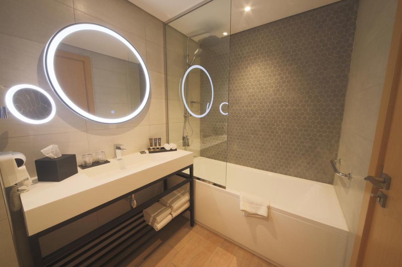 Novotel Jumeirah Village Triangle Hotel Dubai
