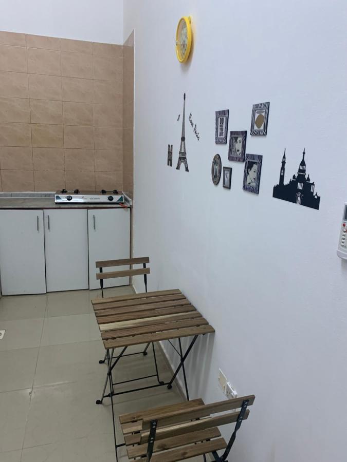 Reda's Hostle Hostel