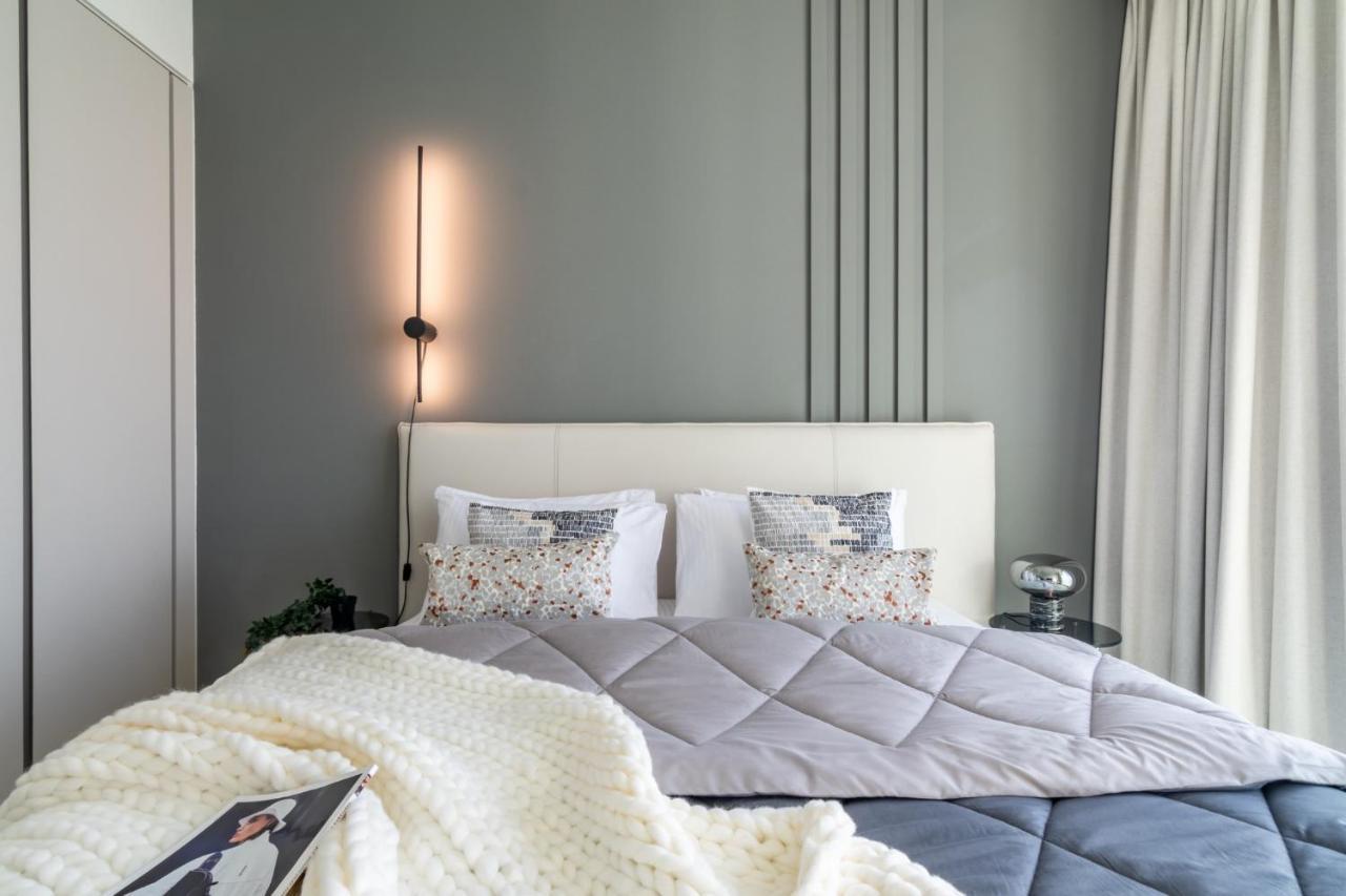 The Smart Concierge - Sunrise Bay Beachfront Apartment Dubai