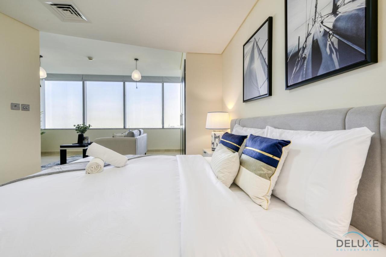 Value Modern 1br With Pool & Stunning Views By Deluxe Homes Apartment Dubai