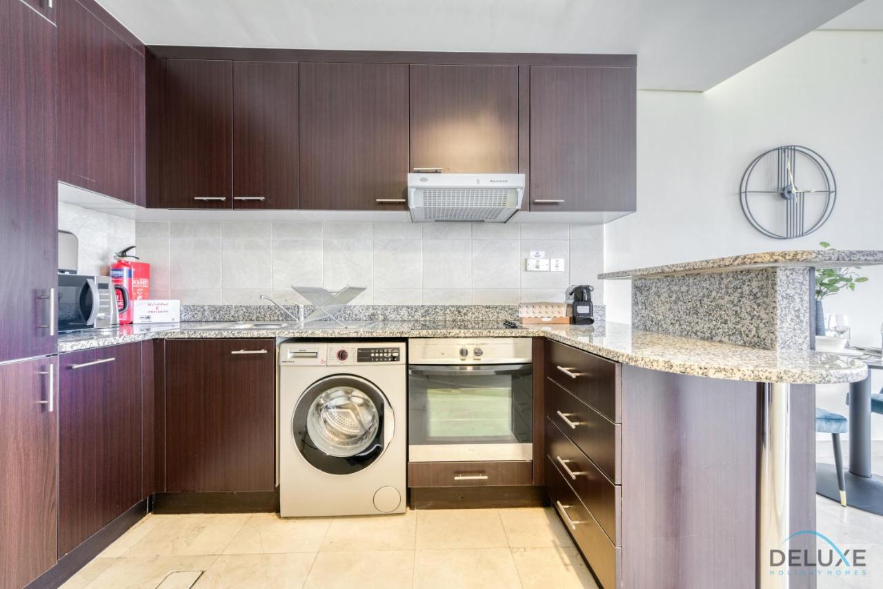 Apartment Value Modern 1br With Pool & Stunning Views By Deluxe Homes Dubai