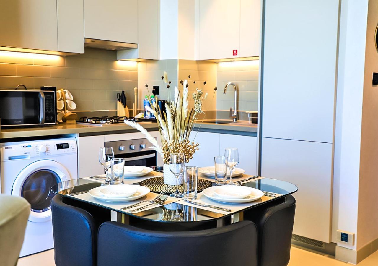 By Latinem Luxury 1br Holiday Cv A2605 Near To Burj Khalifa Holiday home