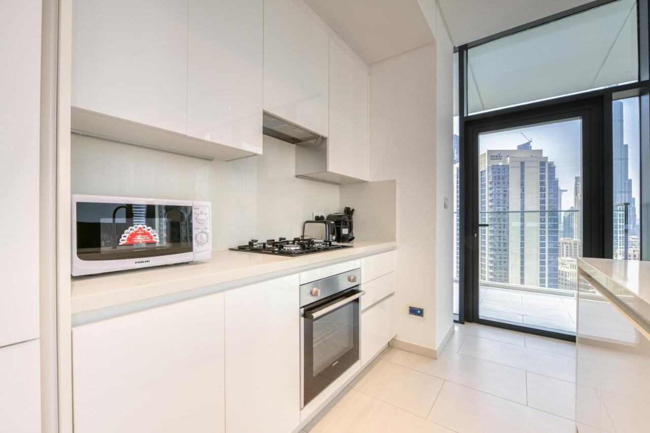 Maison Privee - Luxury With Burj Khalifa Vw & Canal Access * Dubai