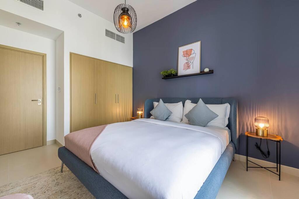 Daniels 1br At Creek Horizon With Park View Apartment Dubai