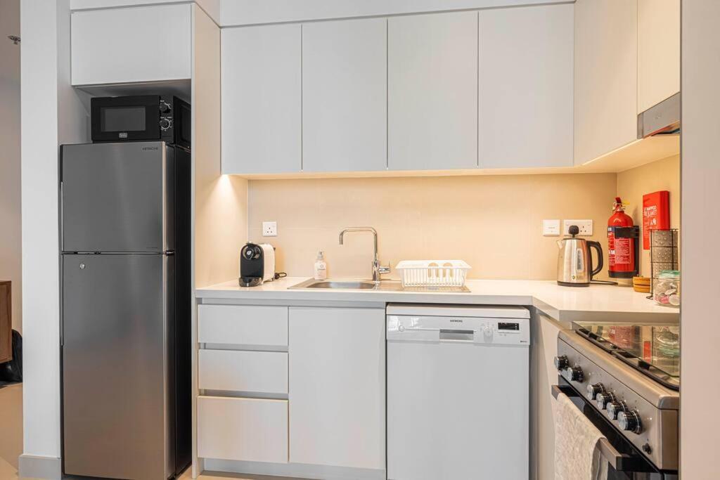 Daniels 1br At Creek Horizon With Park View * Dubai
