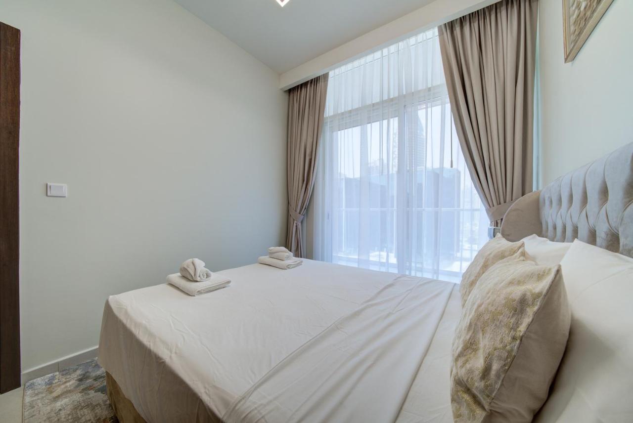 Elegant & Premium 1bd W Burj Khalifa View! Apartment Dubai