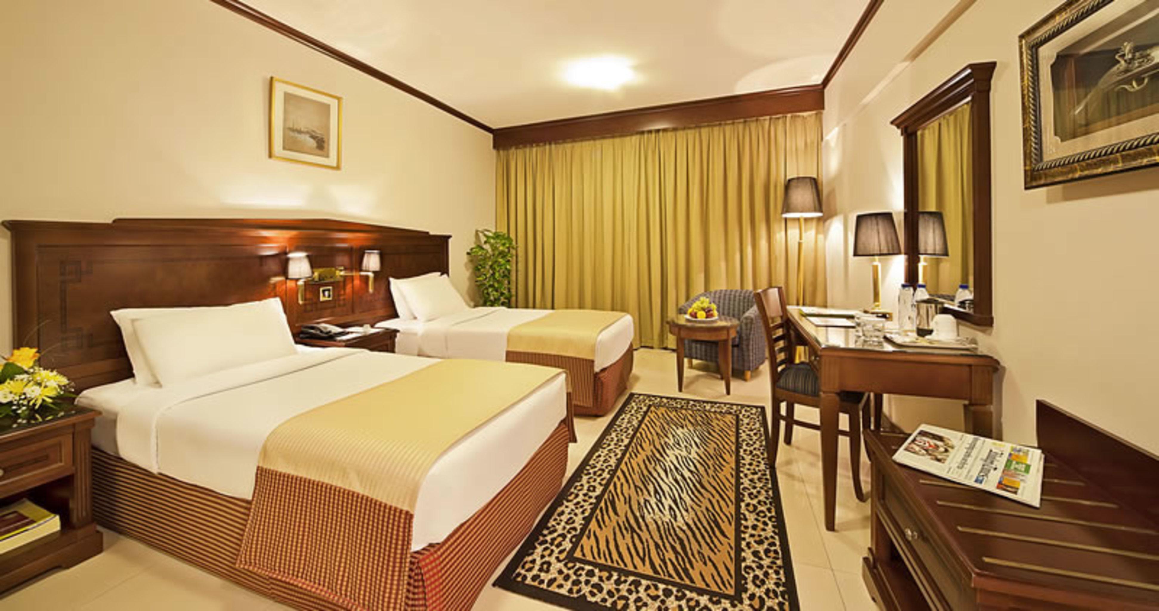 Admiral Plaza Hotel 3*