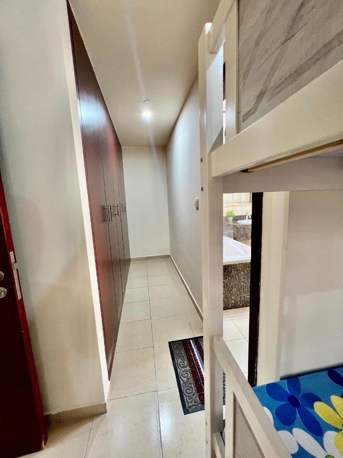 York Backpackers - Jumeirah Beach Hostel Dubai
