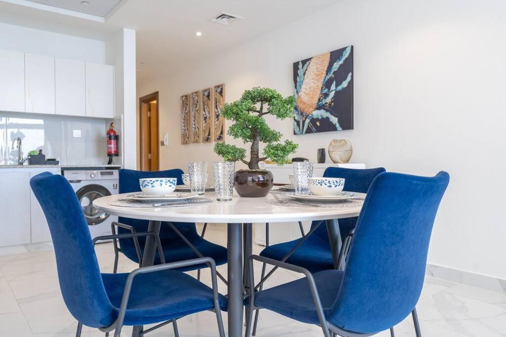 Apartment Cobalt With Burj Khalifa View- Suiteable Dubai