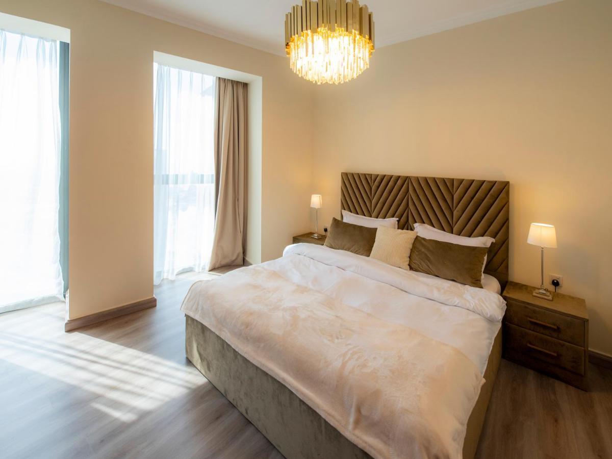 Apartment First Class 3br With Full Burj Khalifa And Fountain View
