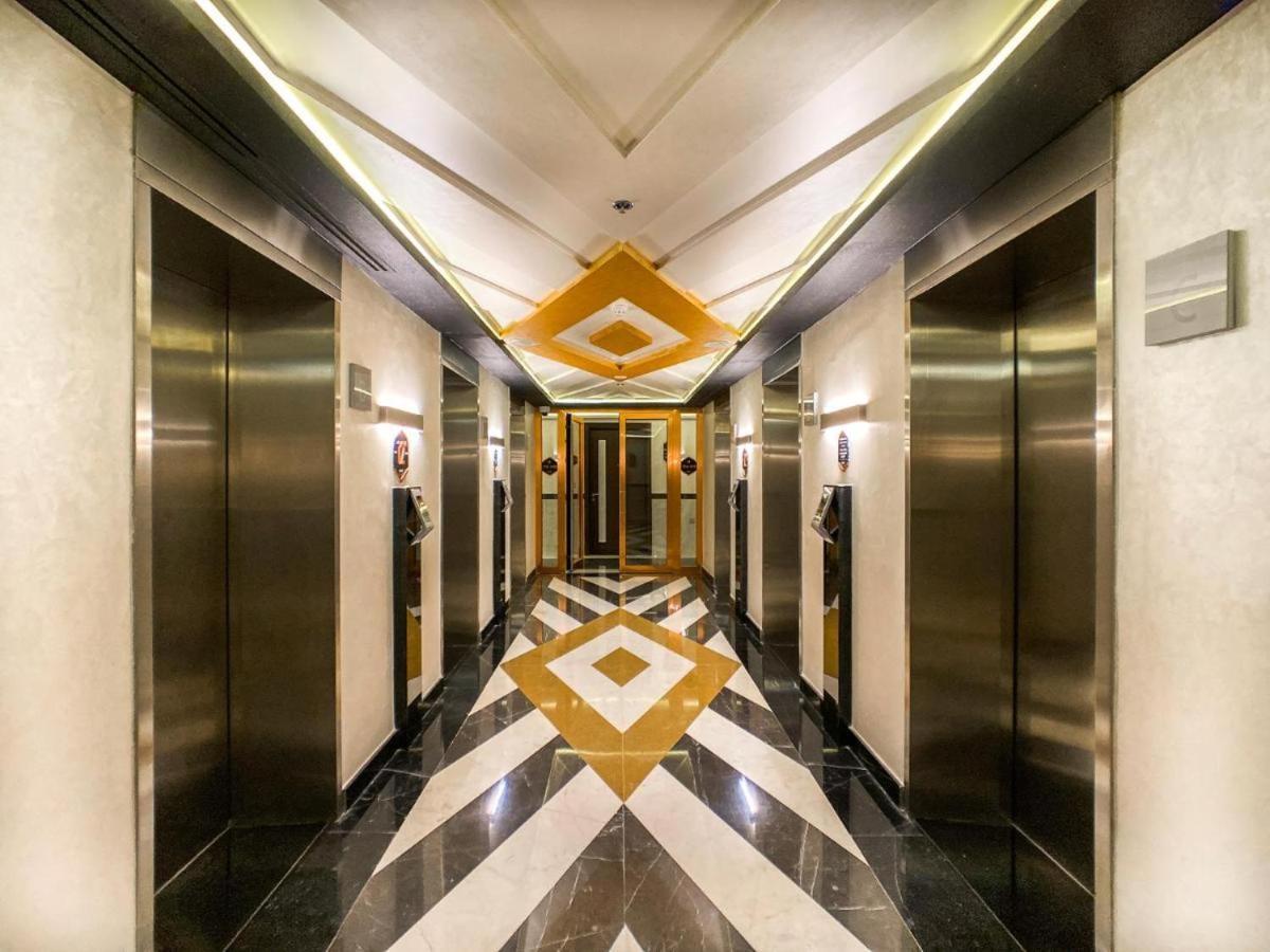 Beautiful 2 Bedroom High Floor Bays Apartment Dubai