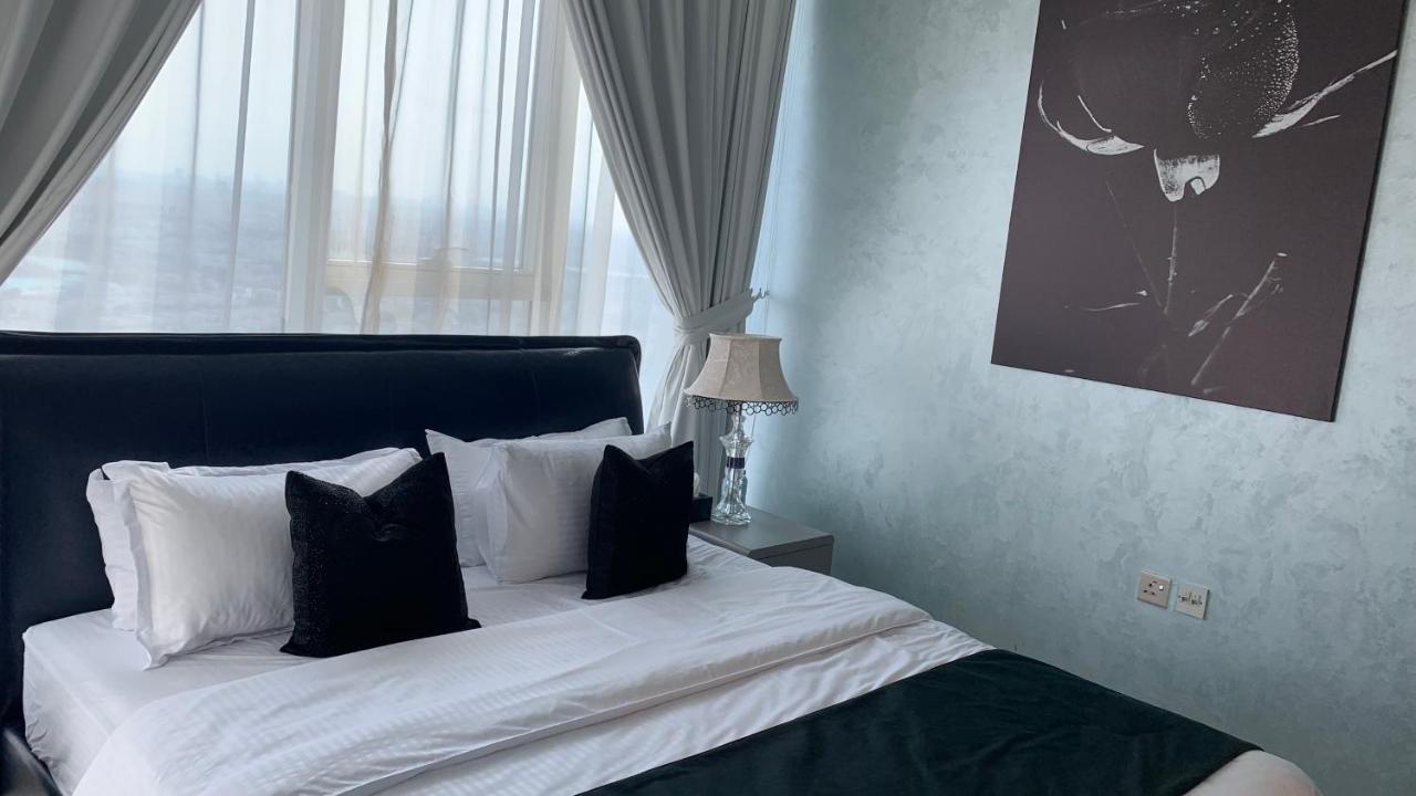 Apartment Beautiful 2 Bedroom High Floor Bays Dubai