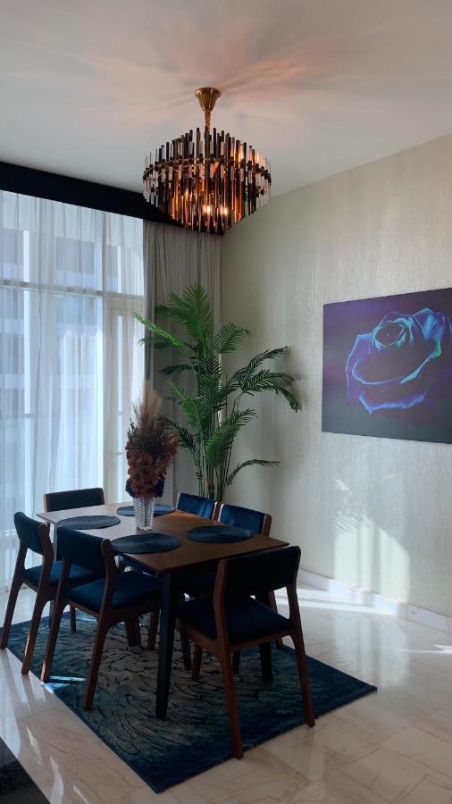 Beautiful 2 Bedroom High Floor Bays Dubai