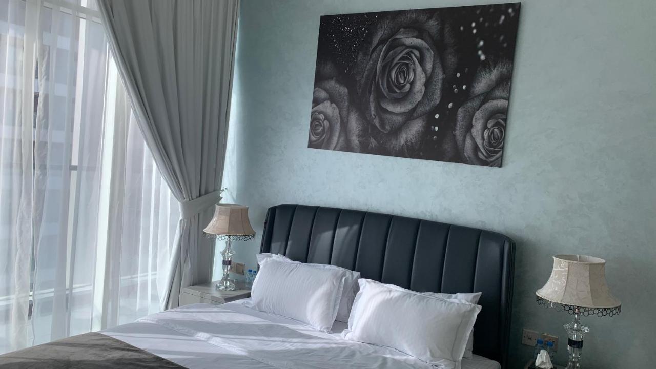 Beautiful 2 Bedroom High Floor Bays Dubai
