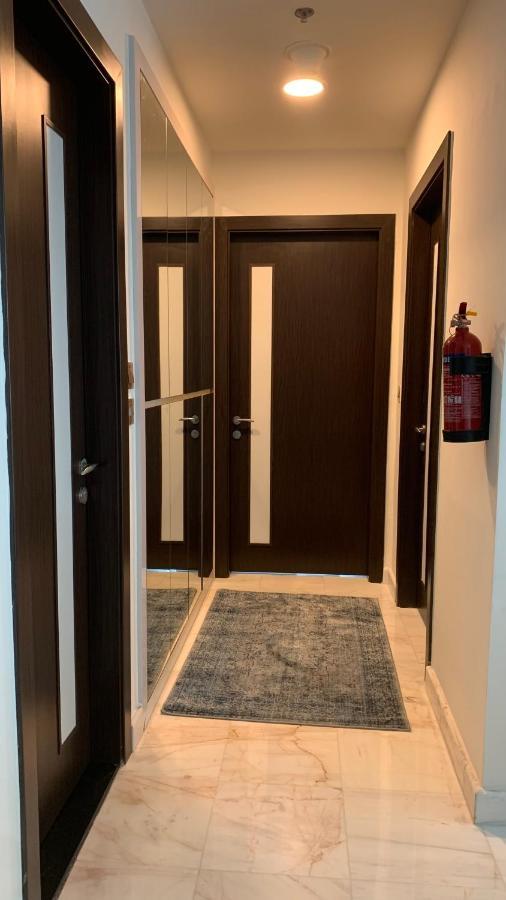Apartment Beautiful 2 Bedroom High Floor Bays