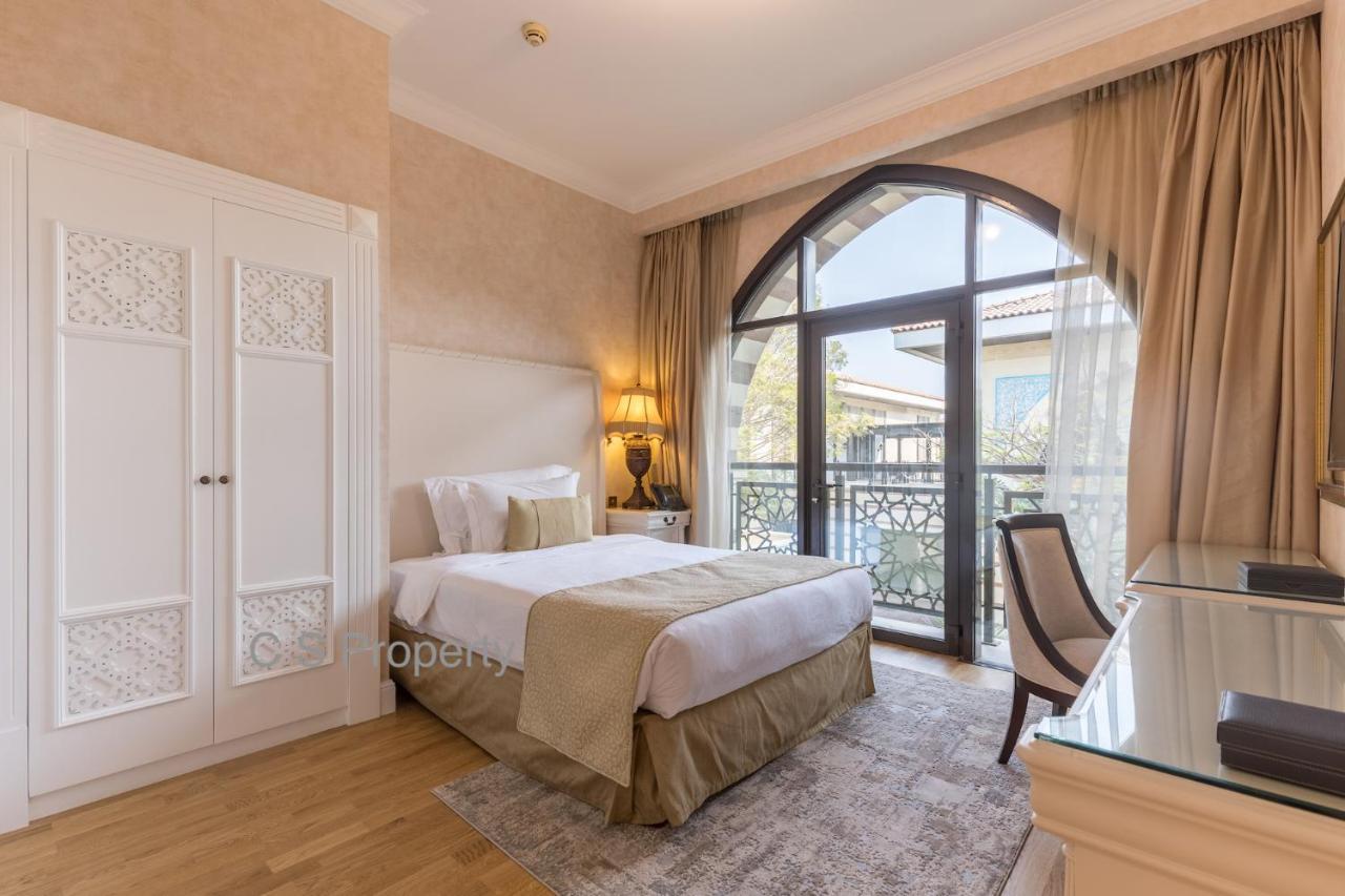 Villa Beach - Jumeirah Zabeel Saray Royal Residences