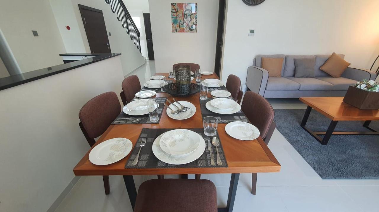 Spacious With Bbq Area Villa