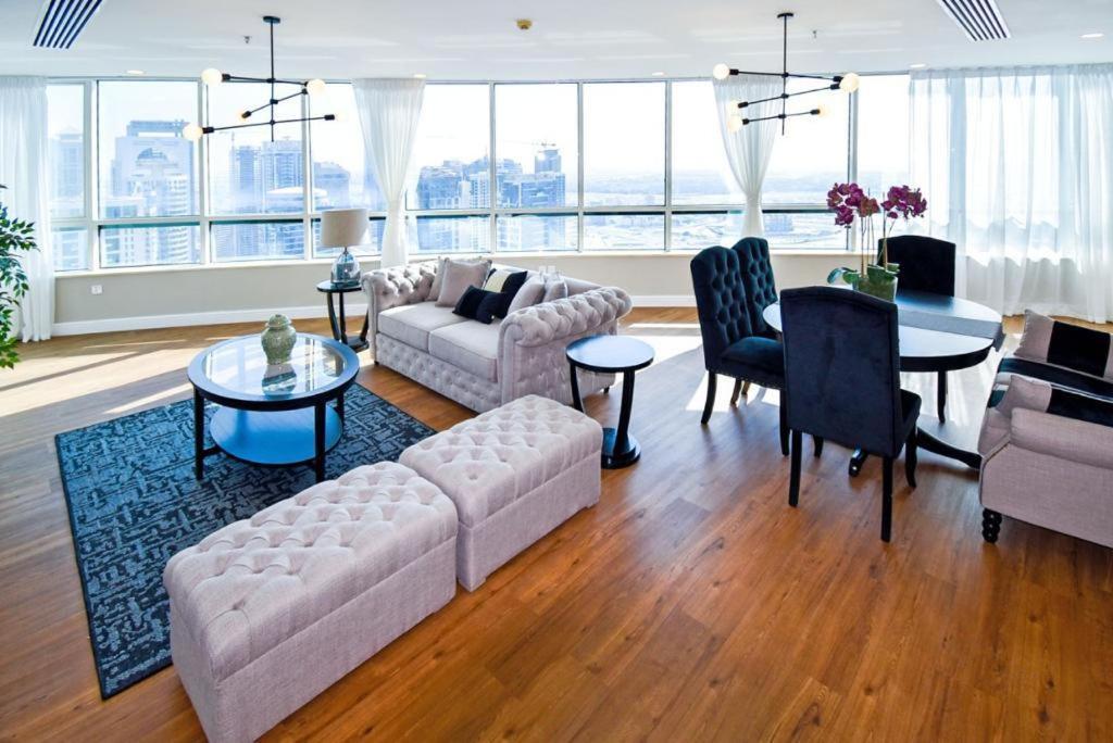 Apartment Horizon Towers