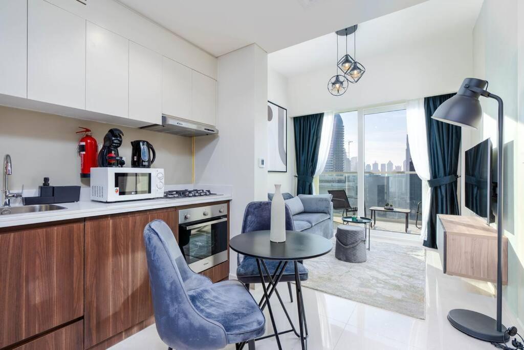 Apartment Chic With Burj Khalifa View *