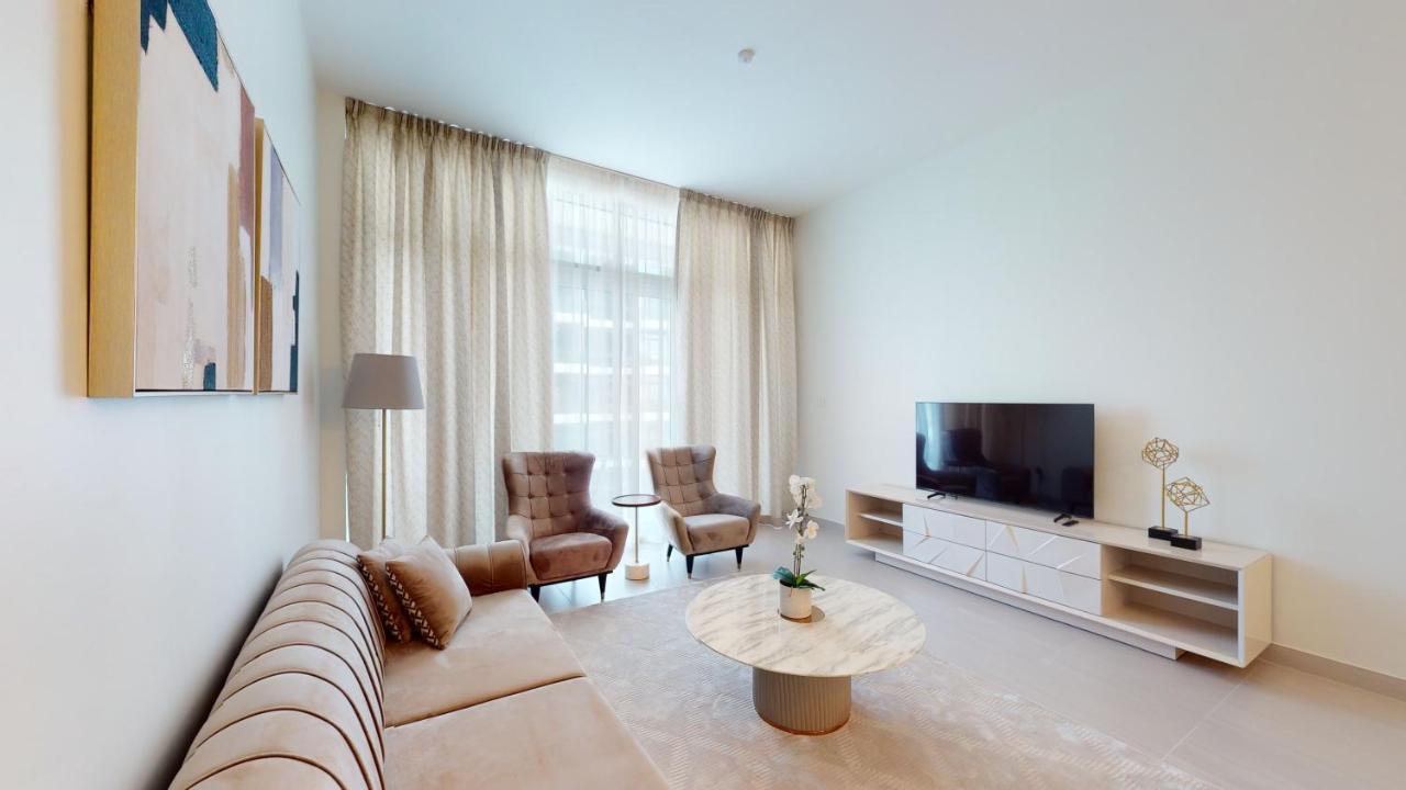 Cando - High End * Dubai