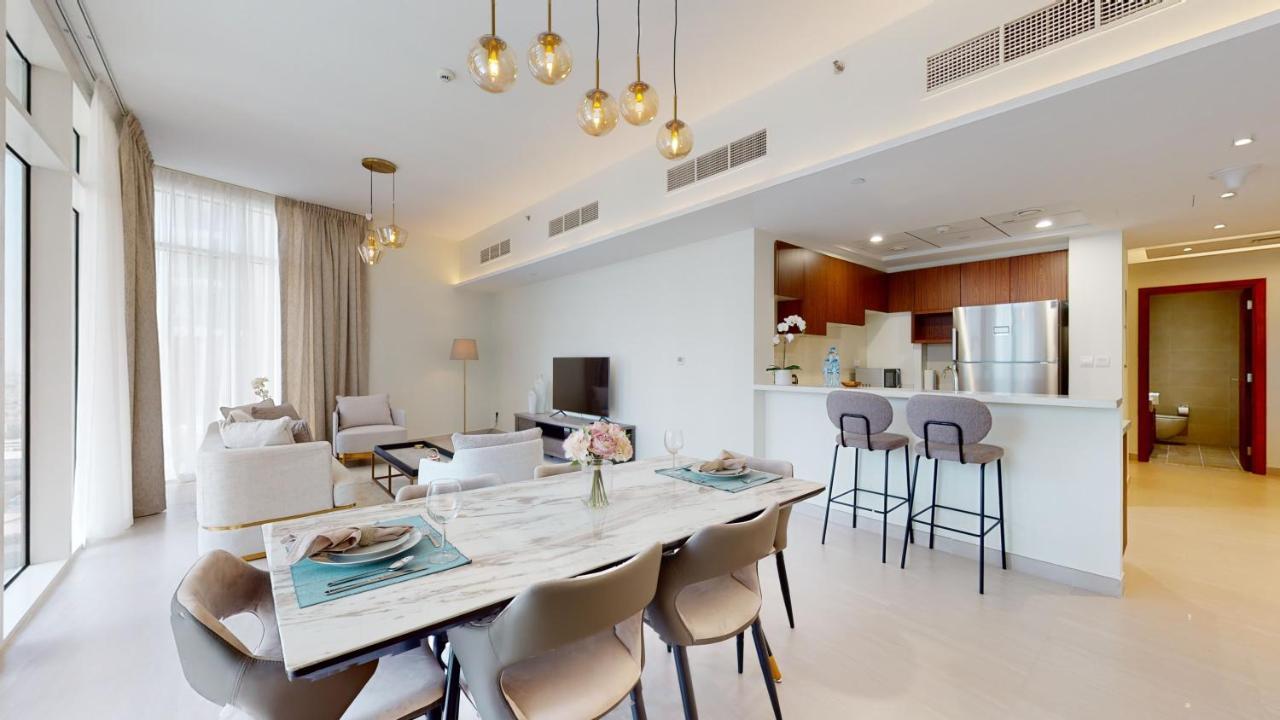 Cando - High End * Dubai