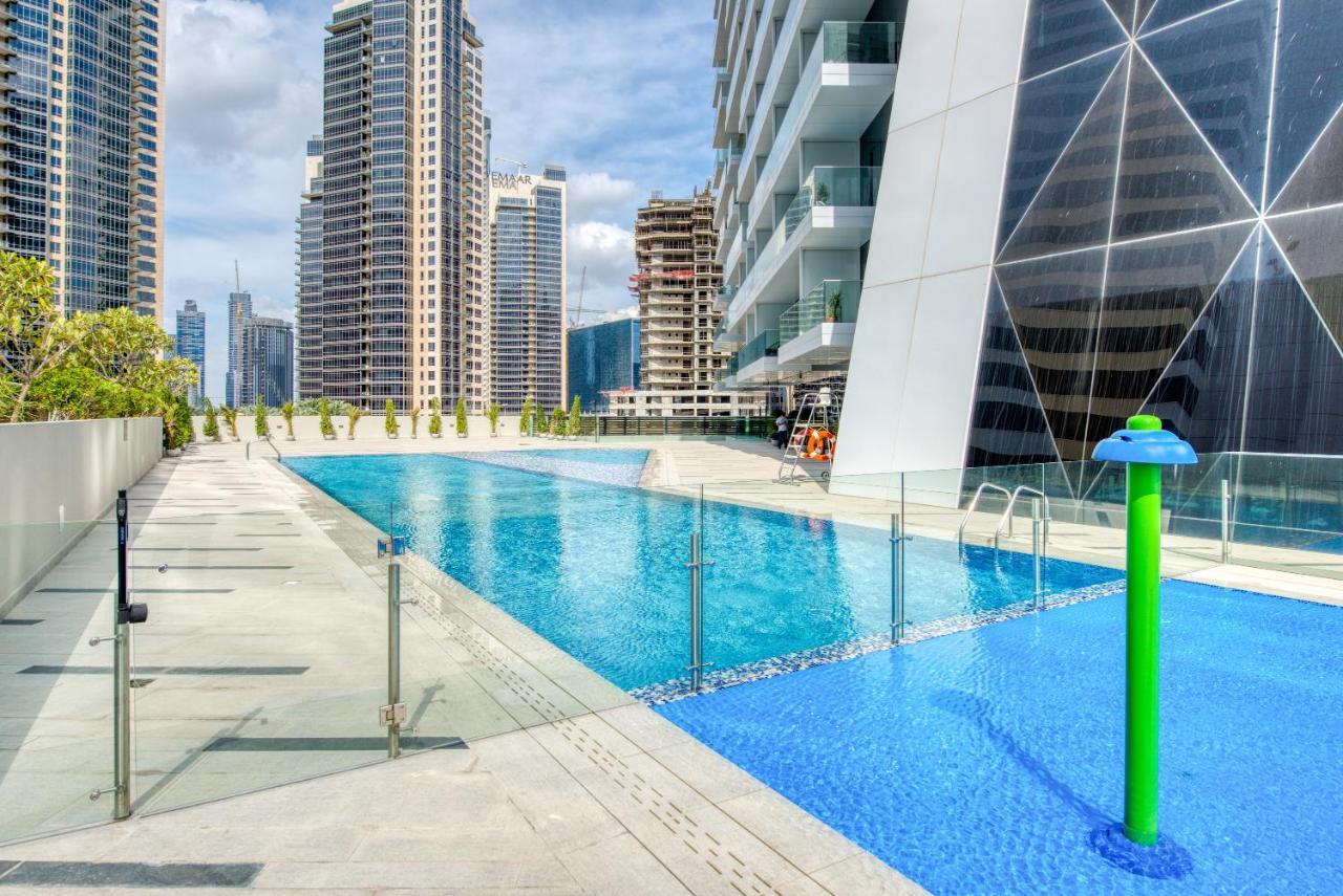 Maison Privee - Luxury With Burj Khalifa Vw & Canal Access Apartment Dubai