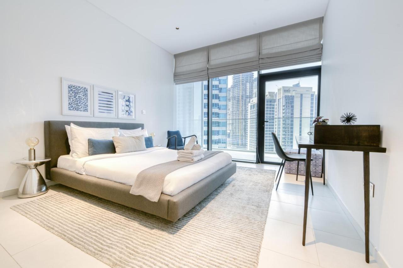 Maison Privee - Luxury With Burj Khalifa Vw & Canal Access Apartment Dubai