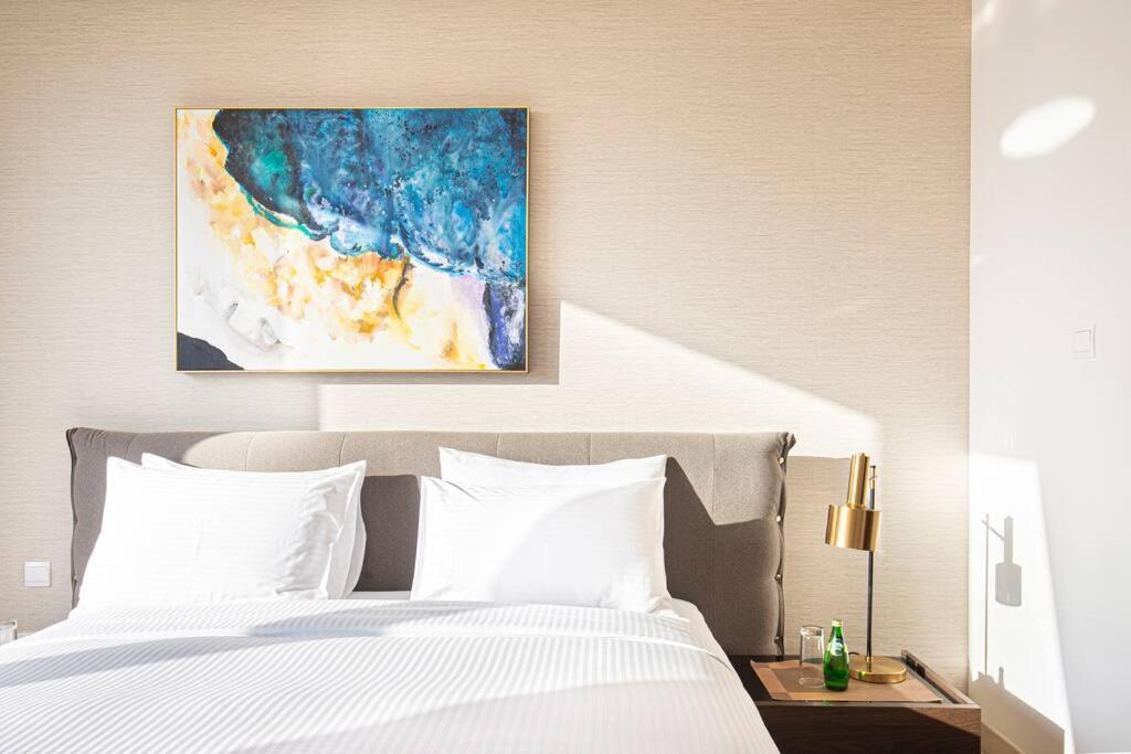 Apartment Luxury Level 12 On Boulevard Point Dubai