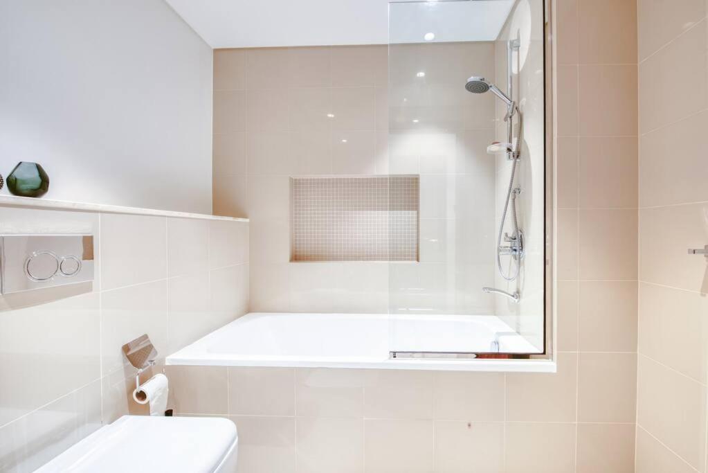 Luxury Level 12 On Boulevard Point * Dubai