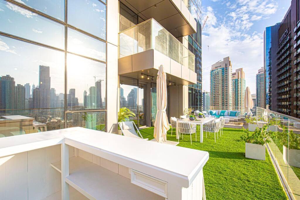 Apartment Luxury Level 12 On Boulevard Point Dubai