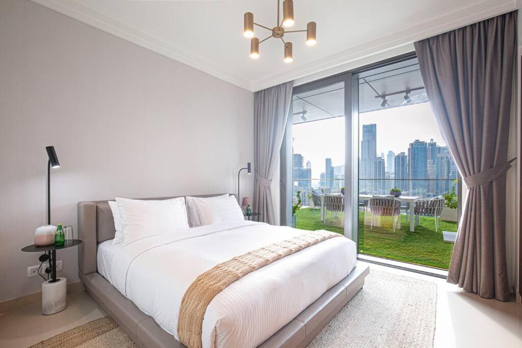 Apartment Luxury Level 12 On Boulevard Point Dubai