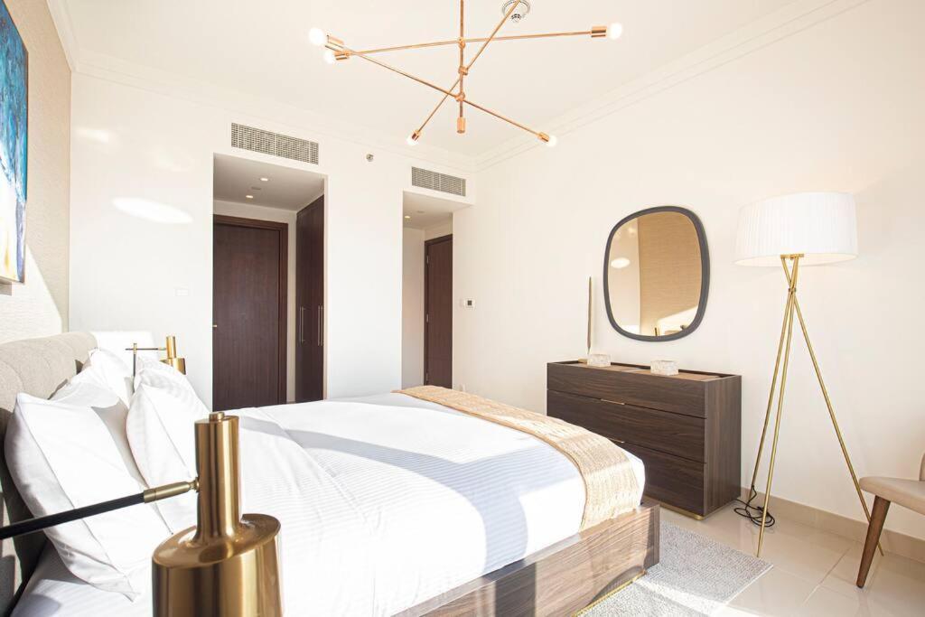 Luxury Level 12 On Boulevard Point Dubai