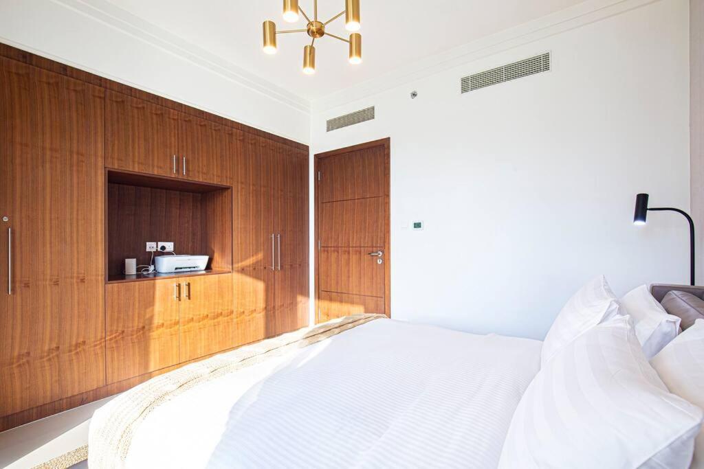 Luxury Level 12 On Boulevard Point Dubai