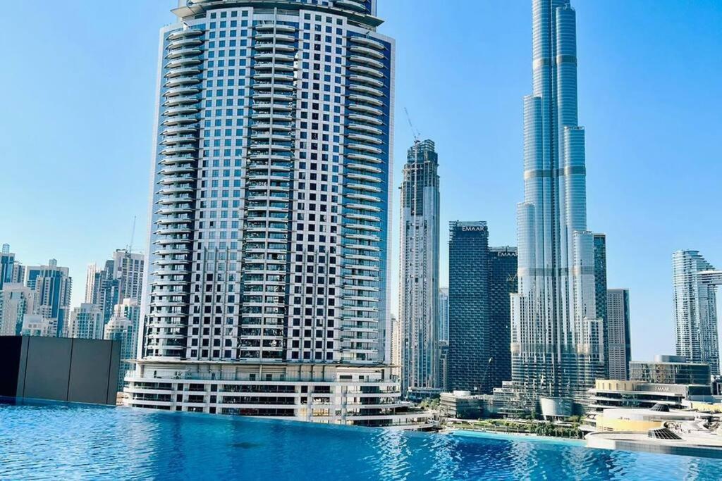 Luxury Level 12 On Boulevard Point Apartment