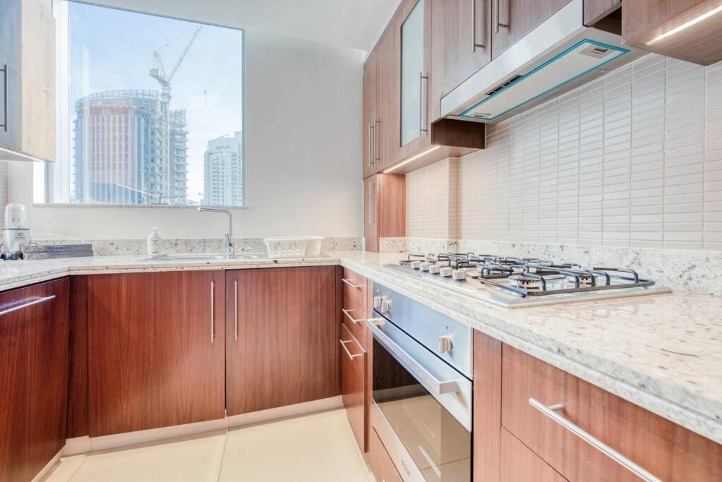 Apartment Luxury Level 12 On Boulevard Point Dubai