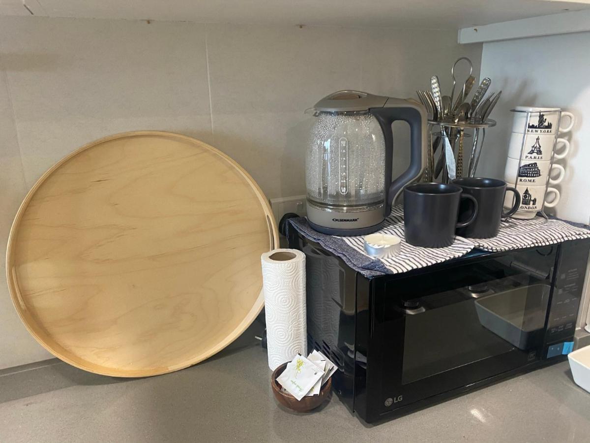 1 Bedroom Albarsha 1 Apartment *
