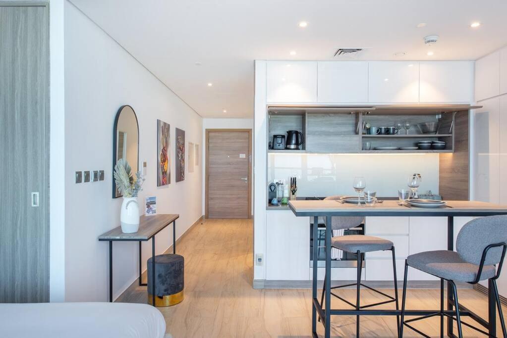 Funky Marina Outstanding Facilities Apartment Dubai